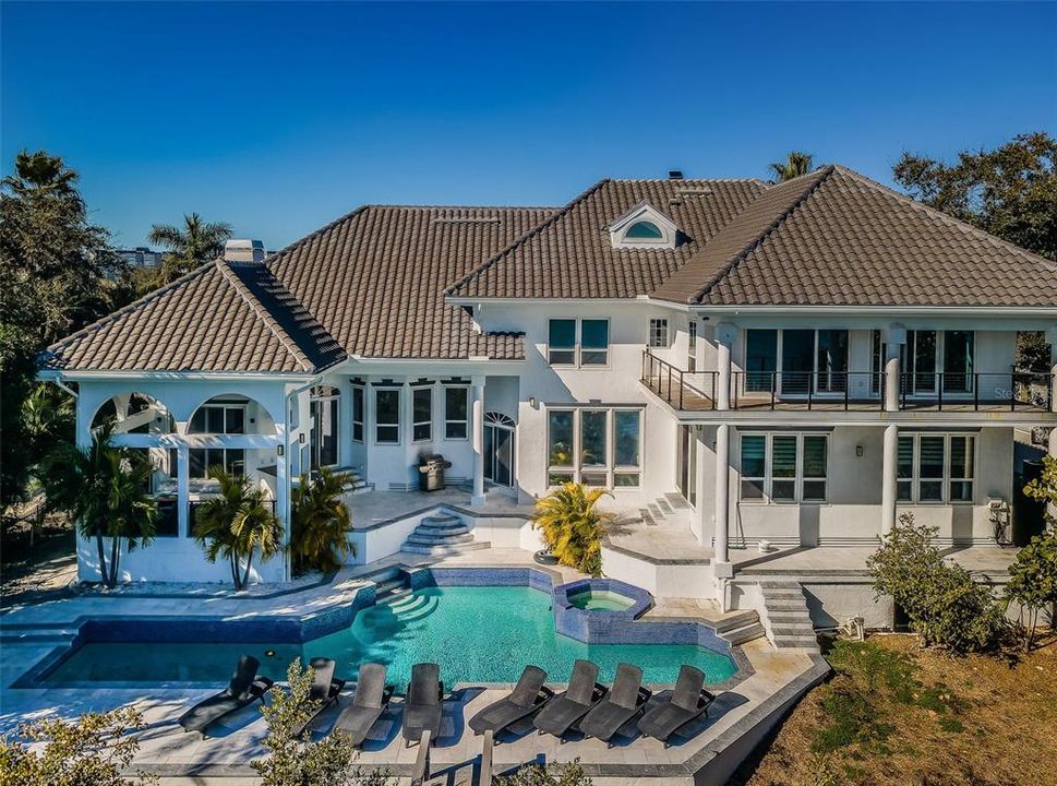 For Sale: $4,500,000 (6 beds, 6 baths, 6424 Square Feet)