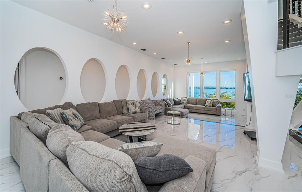 For Sale: $4,500,000 (6 beds, 6 baths, 6424 Square Feet)