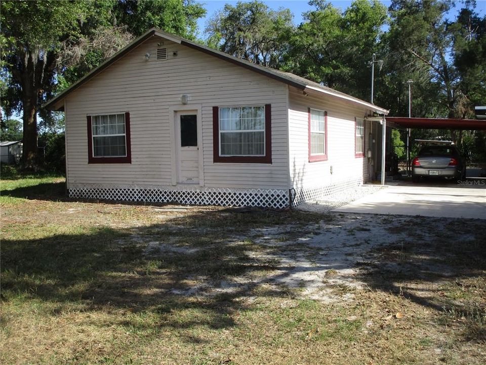 For Sale: $349,900 (2 beds, 2 baths, 948 Square Feet)