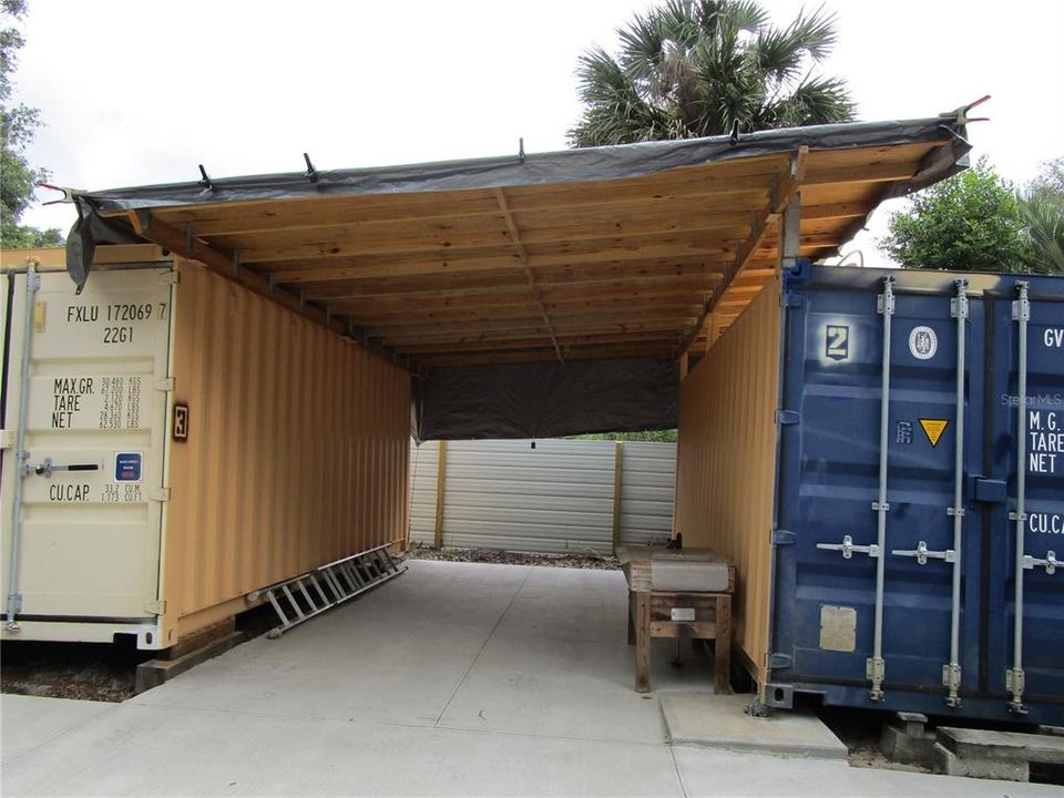 For Sale: $349,900 (2 beds, 2 baths, 948 Square Feet)