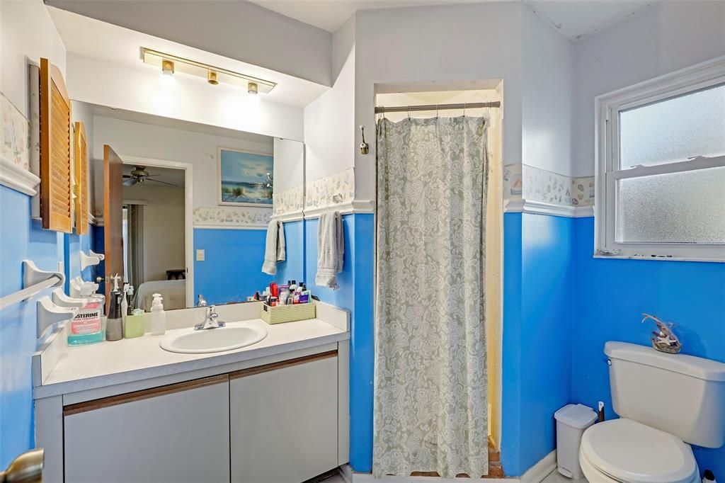 For Sale: $212,500 (2 beds, 2 baths, 1082 Square Feet)