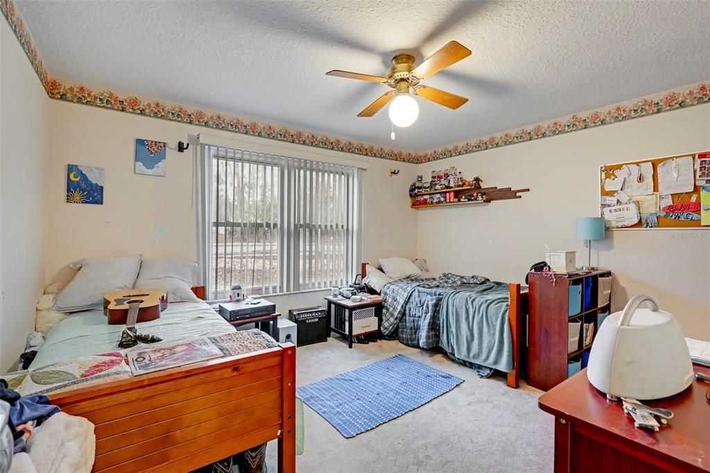 For Sale: $212,500 (2 beds, 2 baths, 1082 Square Feet)