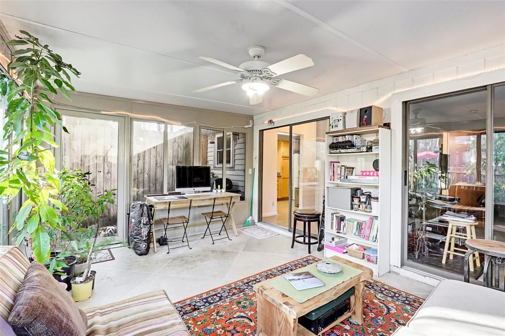 For Sale: $212,500 (2 beds, 2 baths, 1082 Square Feet)