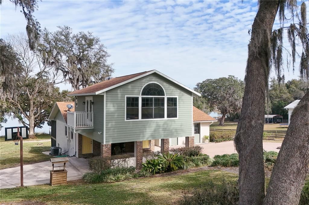 For Sale: $794,900 (5 beds, 4 baths, 3932 Square Feet)