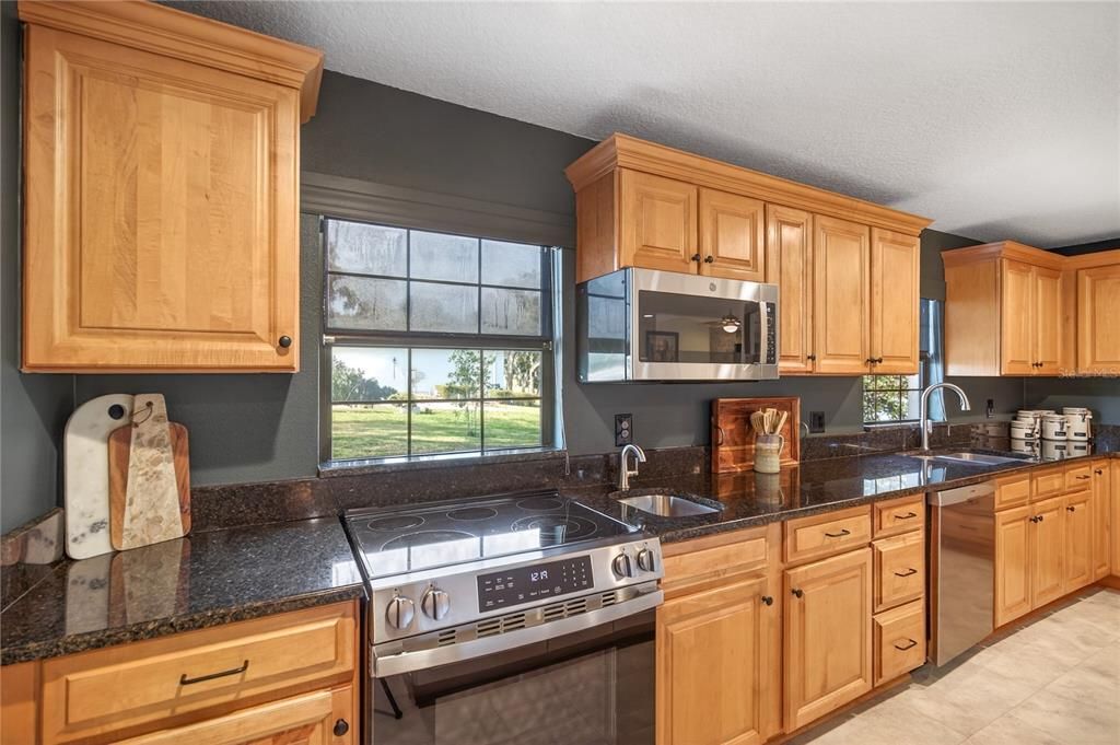 For Sale: $794,900 (5 beds, 4 baths, 3932 Square Feet)