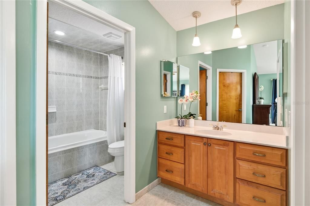 For Sale: $794,900 (5 beds, 4 baths, 3932 Square Feet)