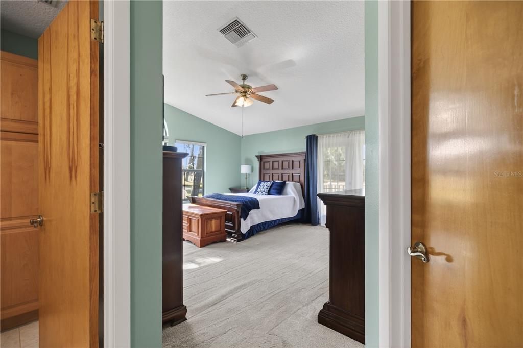 For Sale: $794,900 (5 beds, 4 baths, 3932 Square Feet)