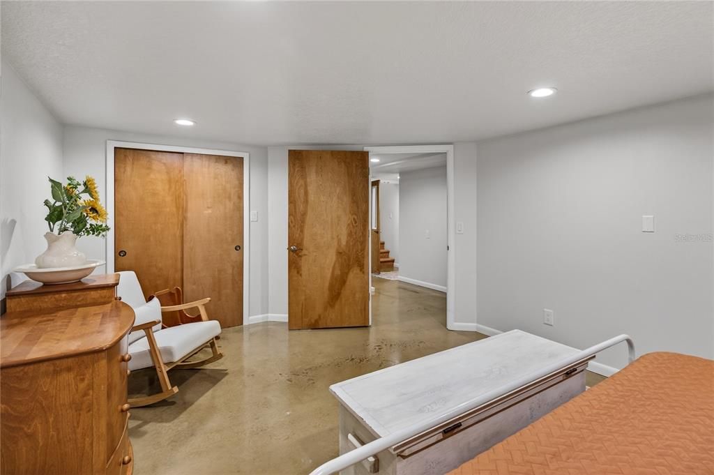 For Sale: $794,900 (5 beds, 4 baths, 3932 Square Feet)
