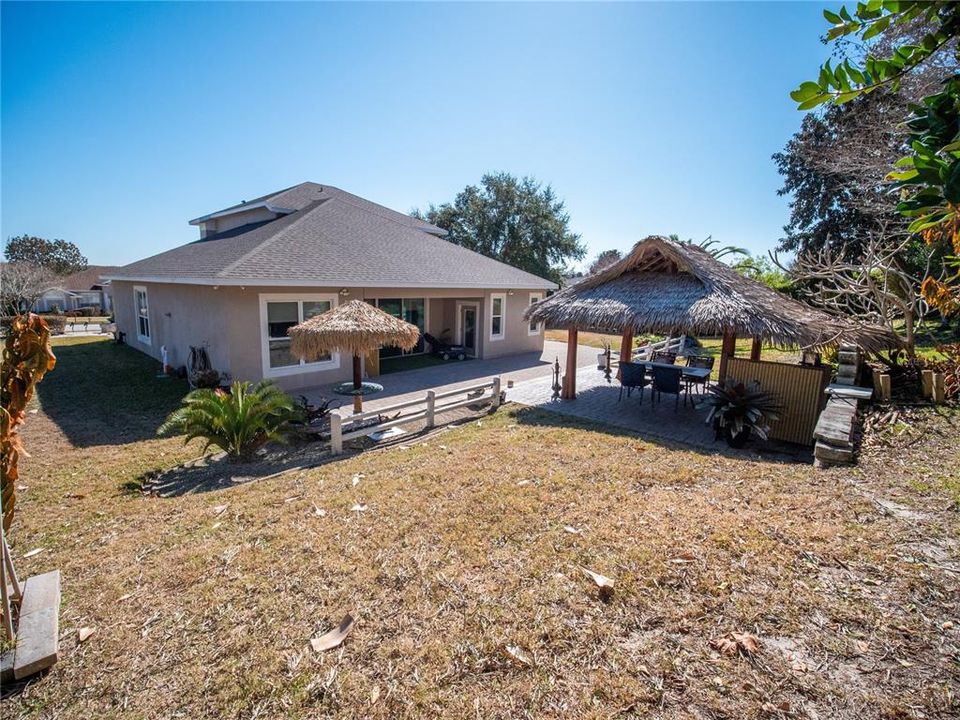 Activo con contrato: $595,000 (4 camas, 3 baños, 2516 Pies cuadrados)