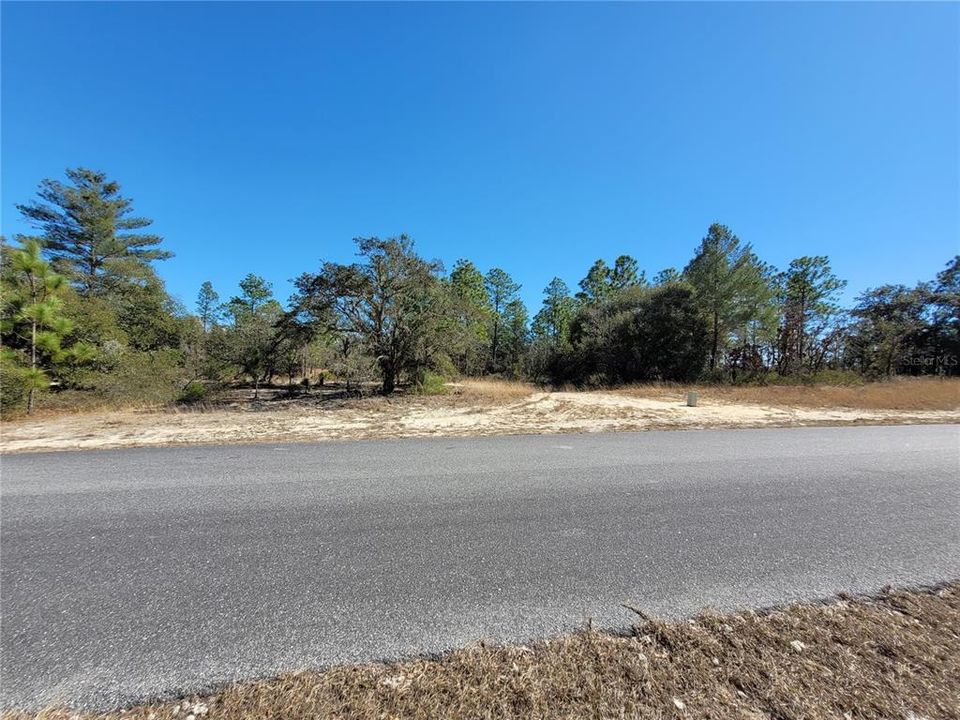 На продажу: $13,000 (0.26 acres)