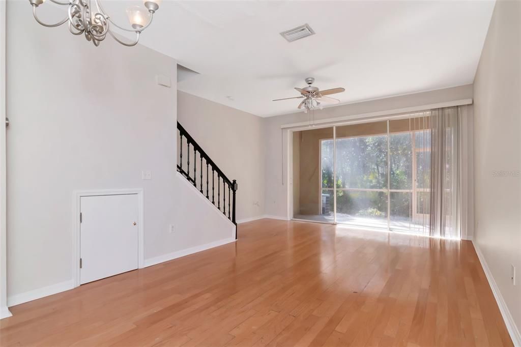 Active With Contract: $219,000 (2 beds, 2 baths, 1272 Square Feet)