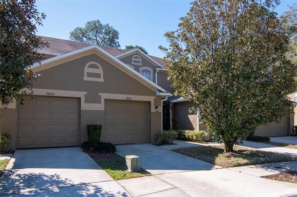 Active With Contract: $219,000 (2 beds, 2 baths, 1272 Square Feet)