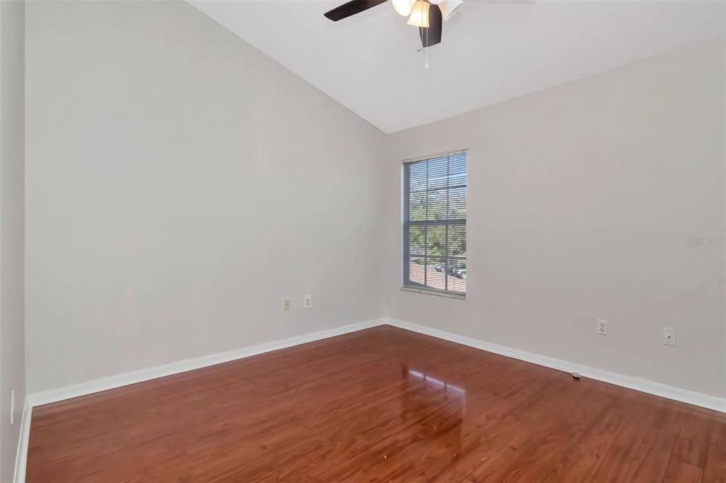 Active With Contract: $219,000 (2 beds, 2 baths, 1272 Square Feet)