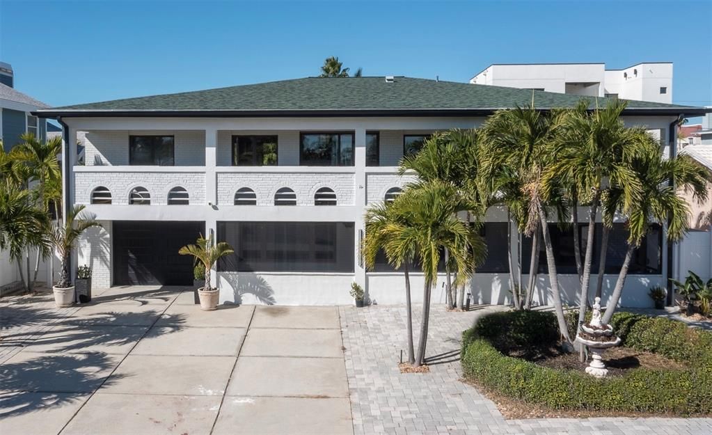 For Rent: $5,000 (3 beds, 3 baths, 1939 Square Feet)