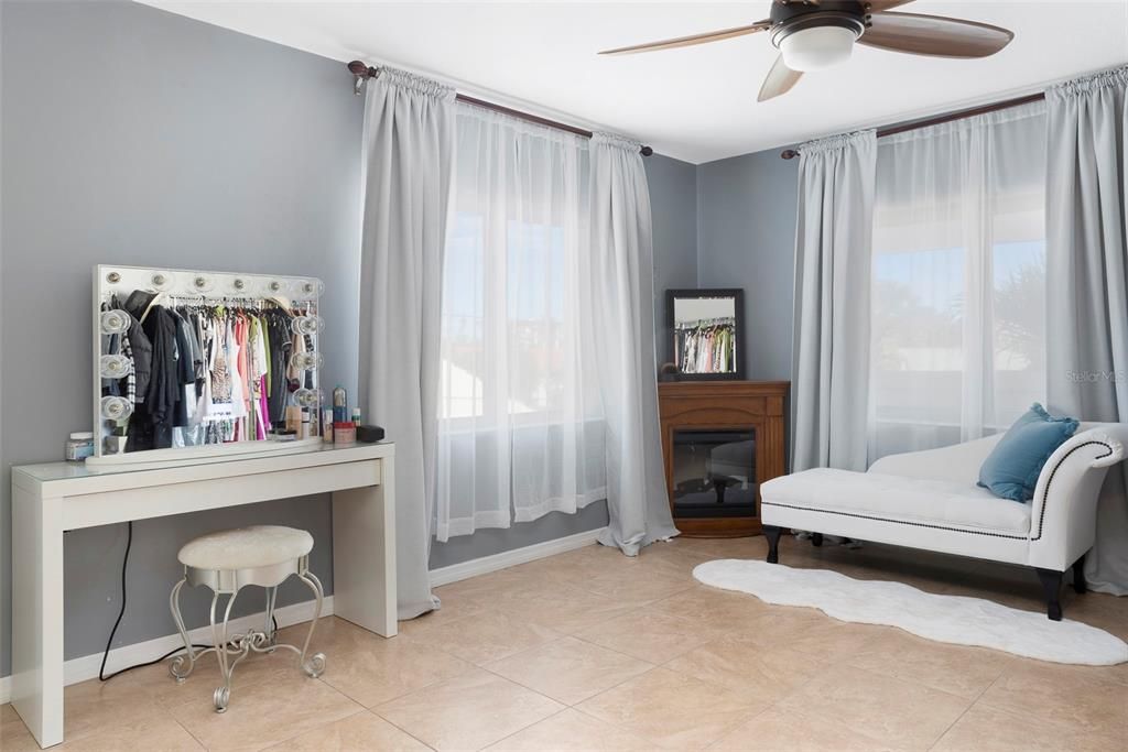 For Rent: $5,000 (3 beds, 3 baths, 1939 Square Feet)
