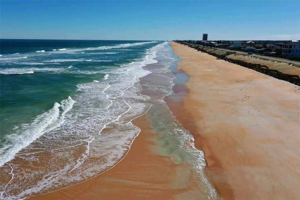 For Sale: $500,000 (0.13 acres)