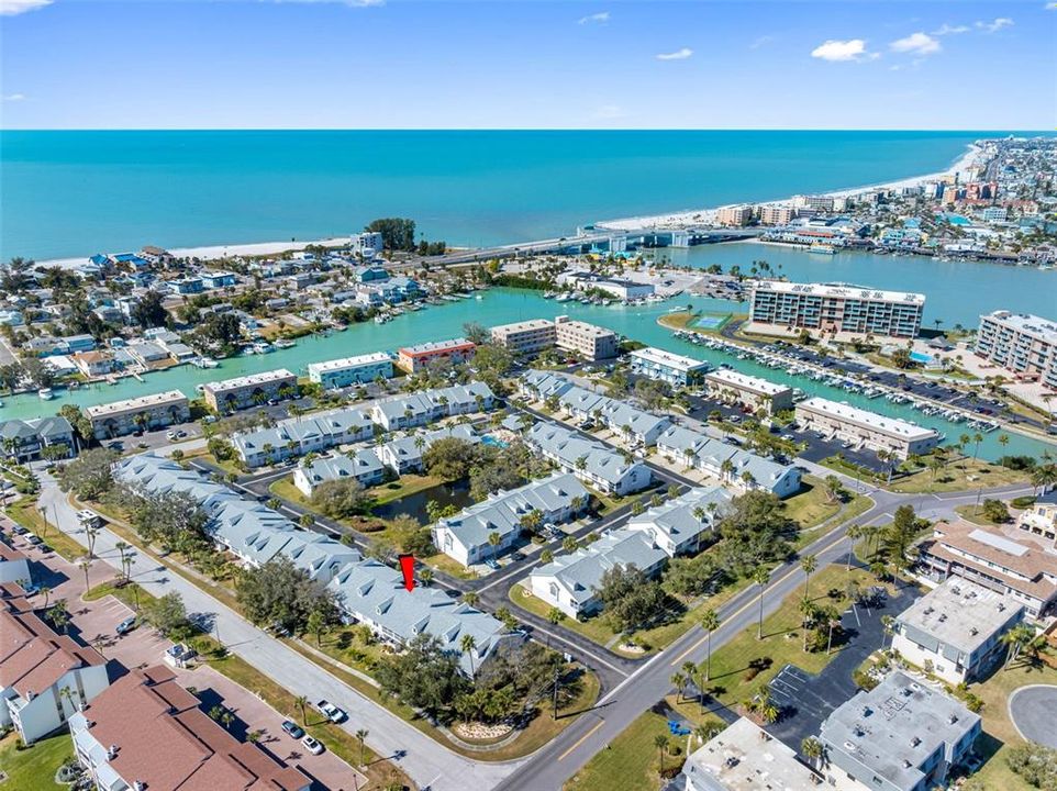 Recently Sold: $425,000 (2 beds, 2 baths, 970 Square Feet)