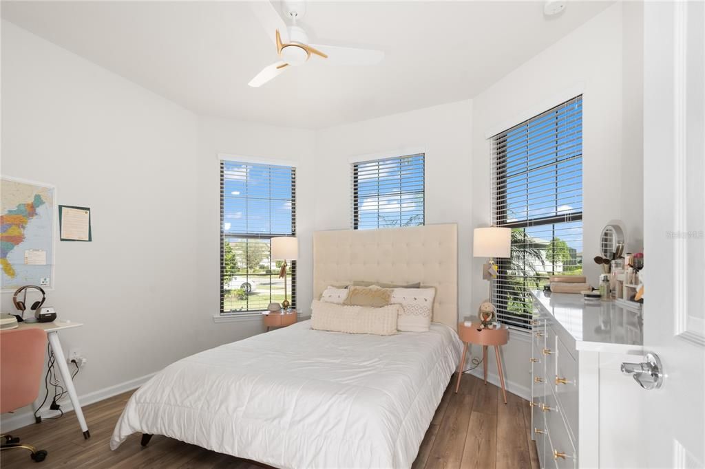 For Sale: $1,090,000 (5 beds, 4 baths, 3189 Square Feet)