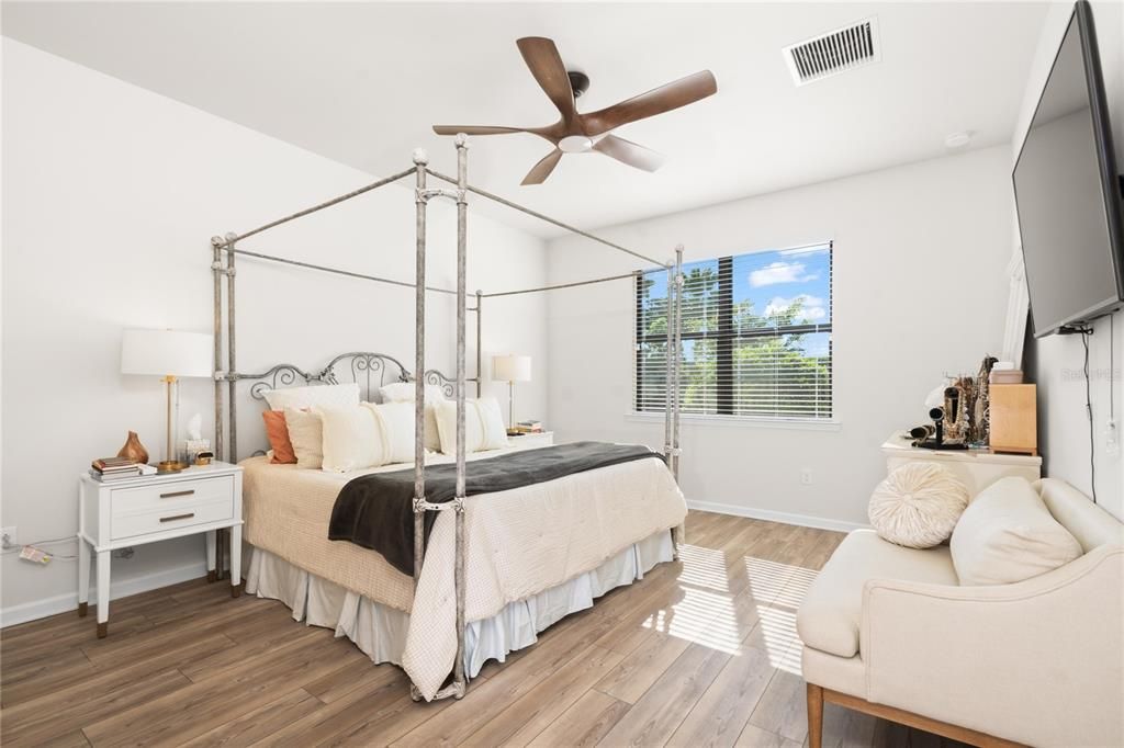 For Sale: $1,090,000 (5 beds, 4 baths, 3189 Square Feet)