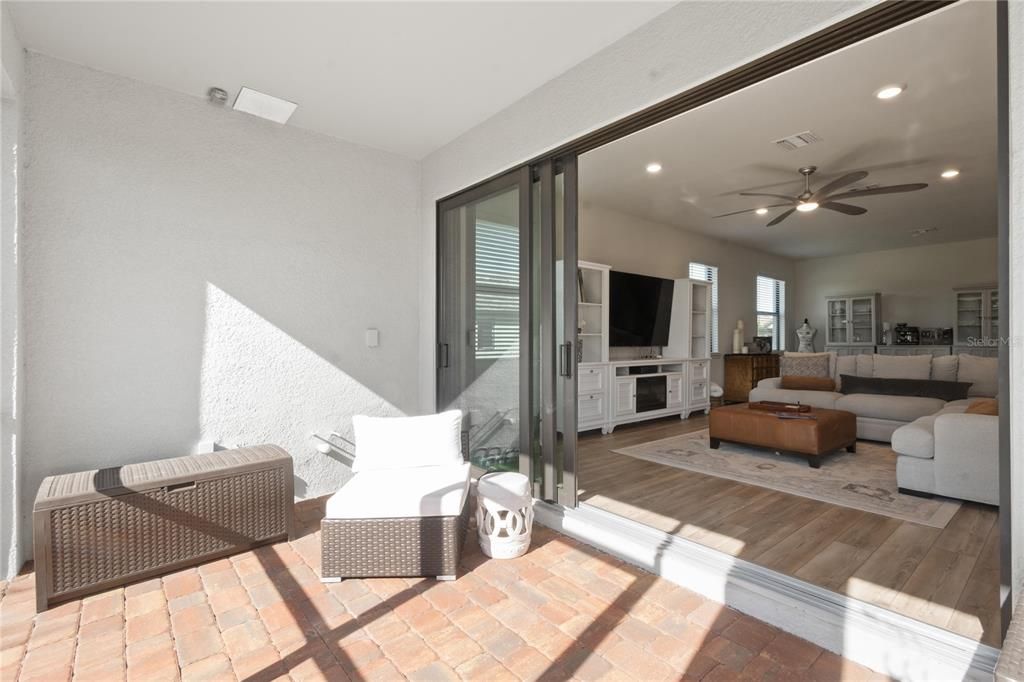 For Sale: $1,090,000 (5 beds, 4 baths, 3189 Square Feet)