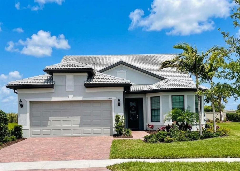 For Sale: $1,090,000 (5 beds, 4 baths, 3189 Square Feet)