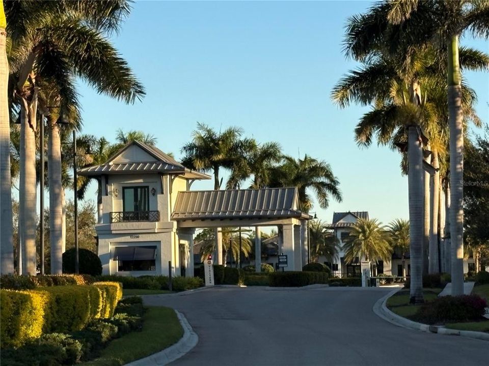 For Sale: $1,090,000 (5 beds, 4 baths, 3189 Square Feet)