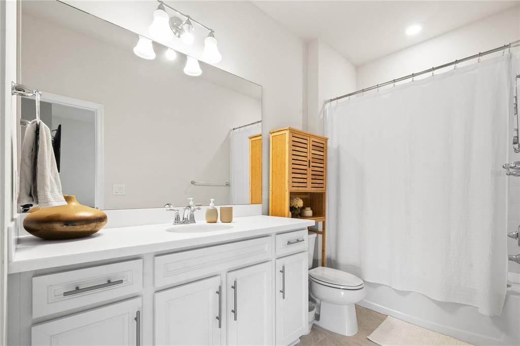 For Sale: $1,090,000 (5 beds, 4 baths, 3189 Square Feet)