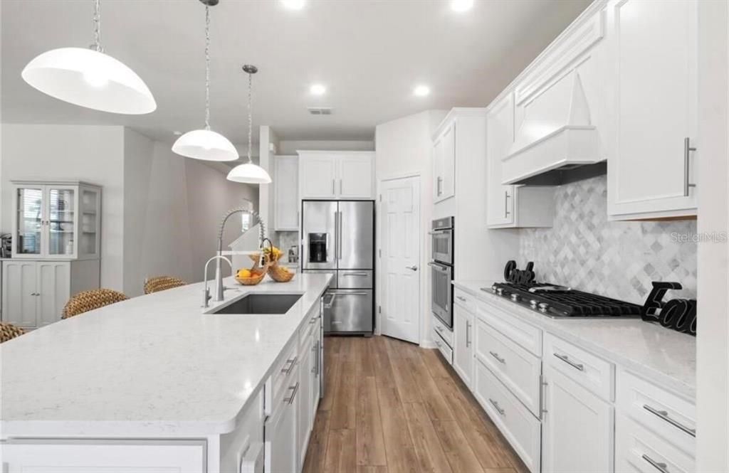 For Sale: $1,090,000 (5 beds, 4 baths, 3189 Square Feet)