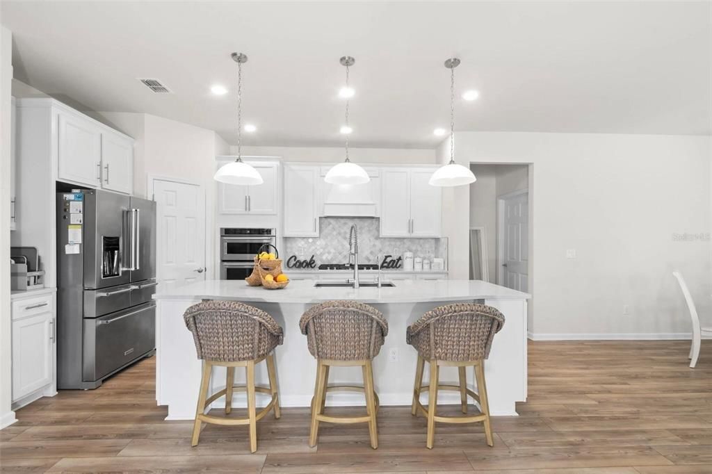 For Sale: $1,090,000 (5 beds, 4 baths, 3189 Square Feet)