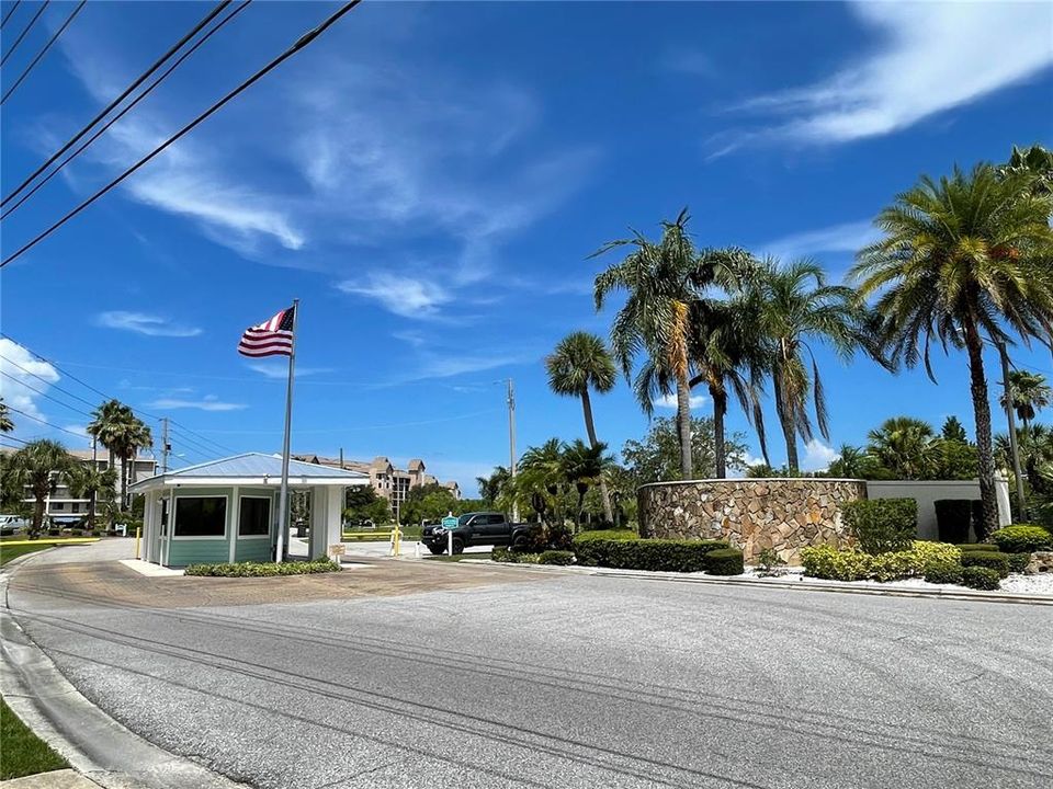 For Sale: $295,000 (2 beds, 2 baths, 1103 Square Feet)