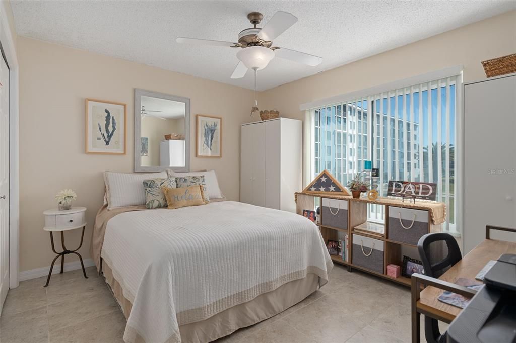 For Sale: $295,000 (2 beds, 2 baths, 1103 Square Feet)