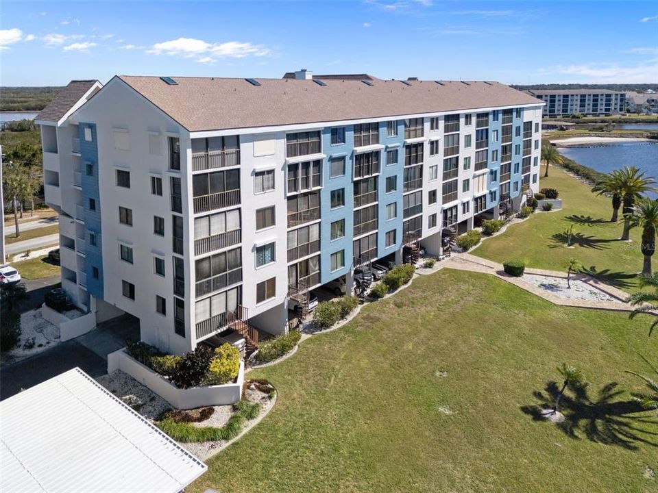 For Sale: $295,000 (2 beds, 2 baths, 1103 Square Feet)