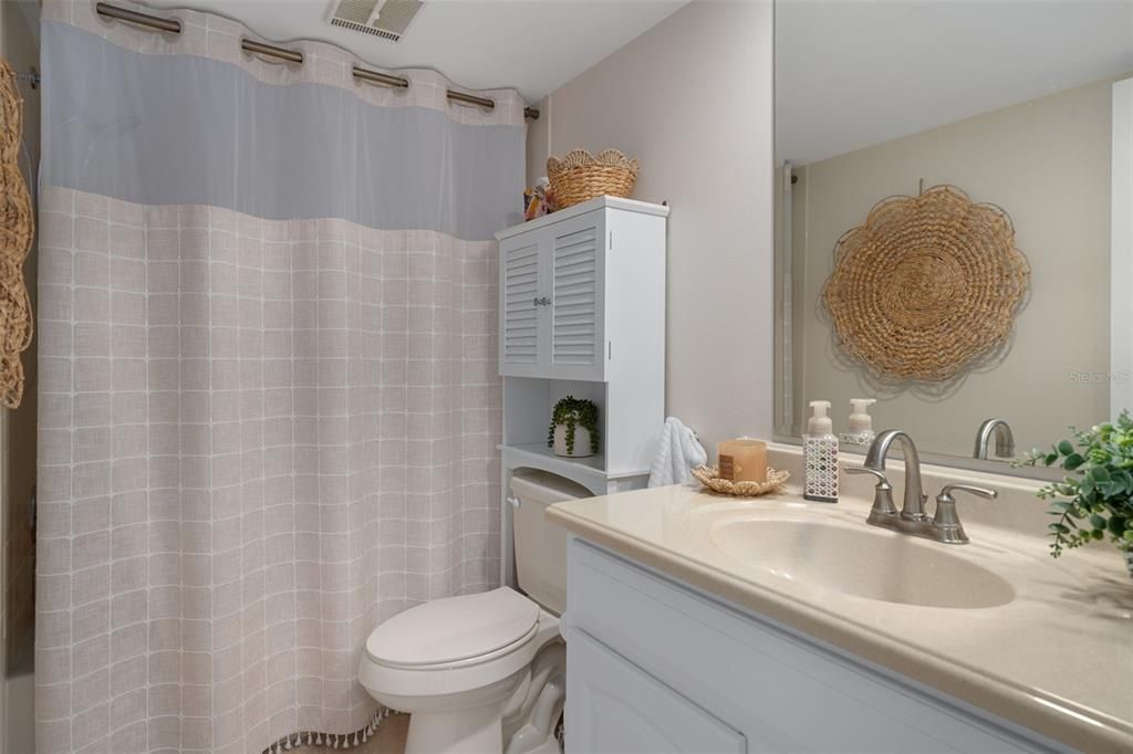 For Sale: $295,000 (2 beds, 2 baths, 1103 Square Feet)