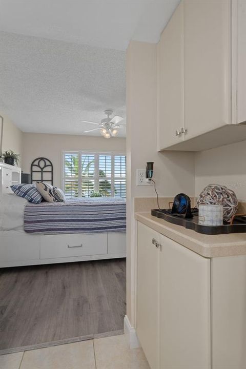 For Sale: $295,000 (2 beds, 2 baths, 1103 Square Feet)