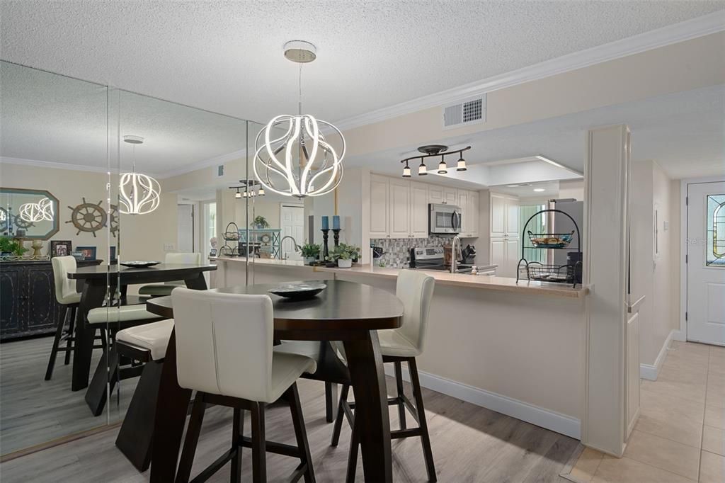 For Sale: $295,000 (2 beds, 2 baths, 1103 Square Feet)