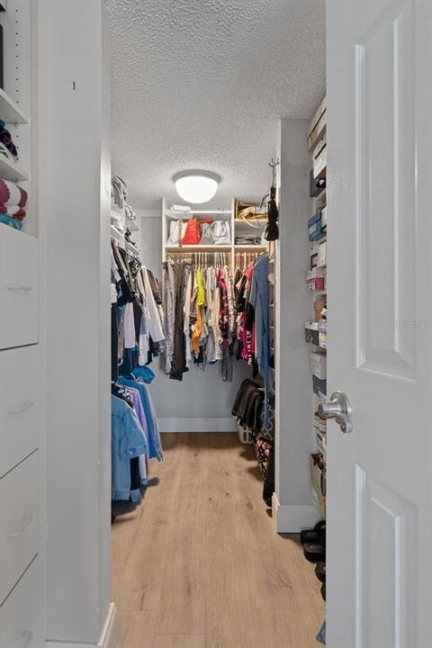 For Sale: $295,000 (2 beds, 2 baths, 1103 Square Feet)