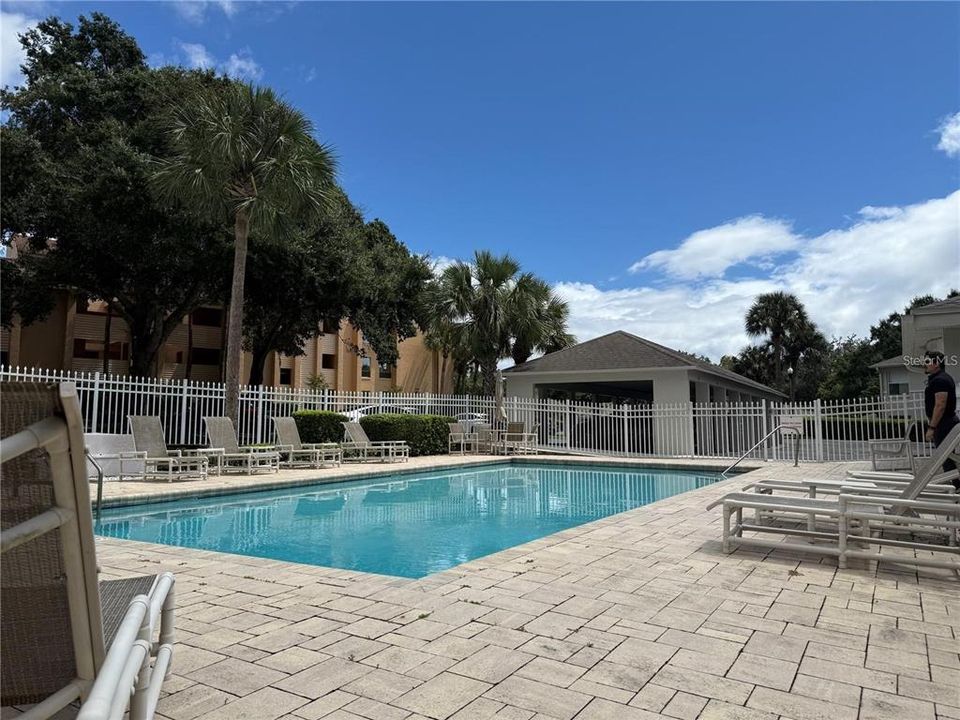 Active With Contract: $149,900 (2 beds, 1 baths, 929 Square Feet)