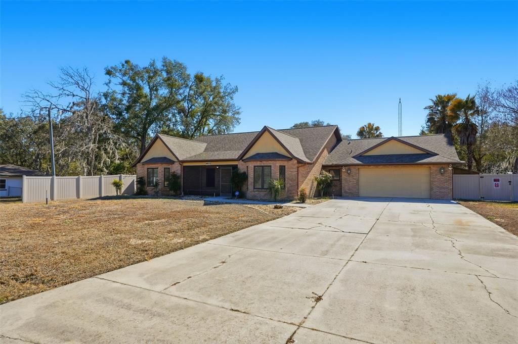For Sale: $550,000 (4 beds, 3 baths, 2785 Square Feet)
