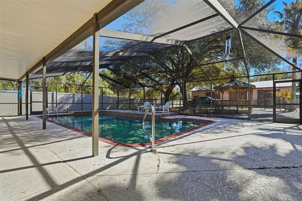 For Sale: $550,000 (4 beds, 3 baths, 2785 Square Feet)
