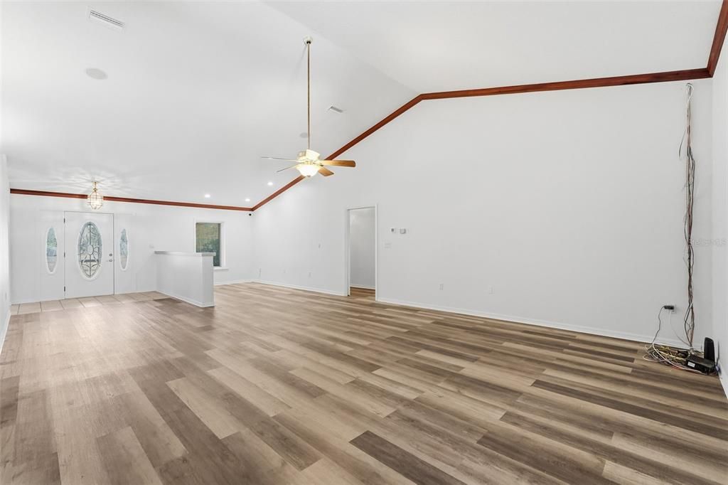 For Sale: $550,000 (4 beds, 3 baths, 2785 Square Feet)