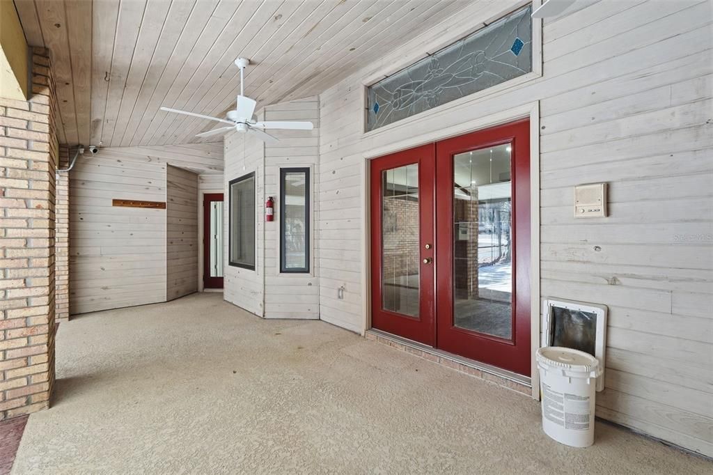 For Sale: $550,000 (4 beds, 3 baths, 2785 Square Feet)