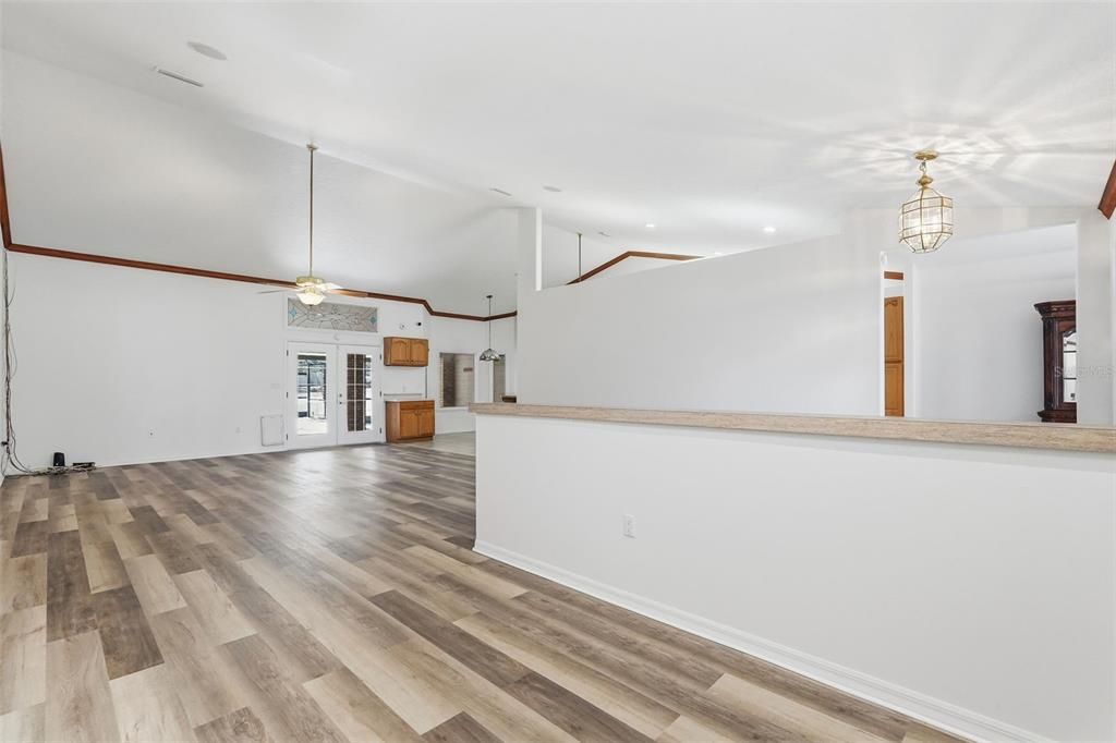 For Sale: $550,000 (4 beds, 3 baths, 2785 Square Feet)