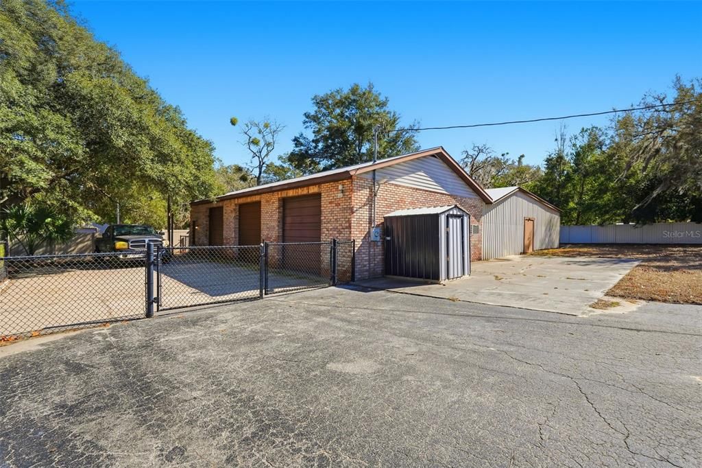 For Sale: $550,000 (4 beds, 3 baths, 2785 Square Feet)