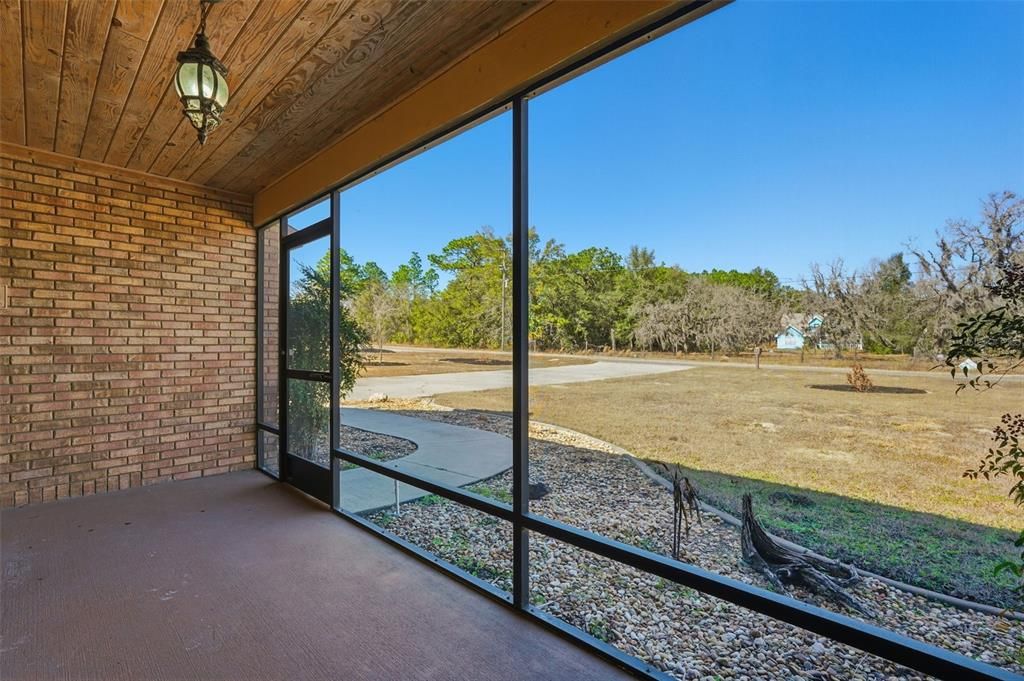 For Sale: $550,000 (4 beds, 3 baths, 2785 Square Feet)