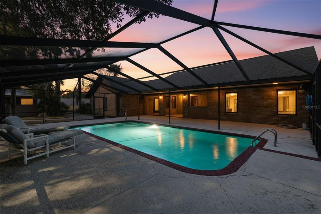 For Sale: $550,000 (4 beds, 3 baths, 2785 Square Feet)