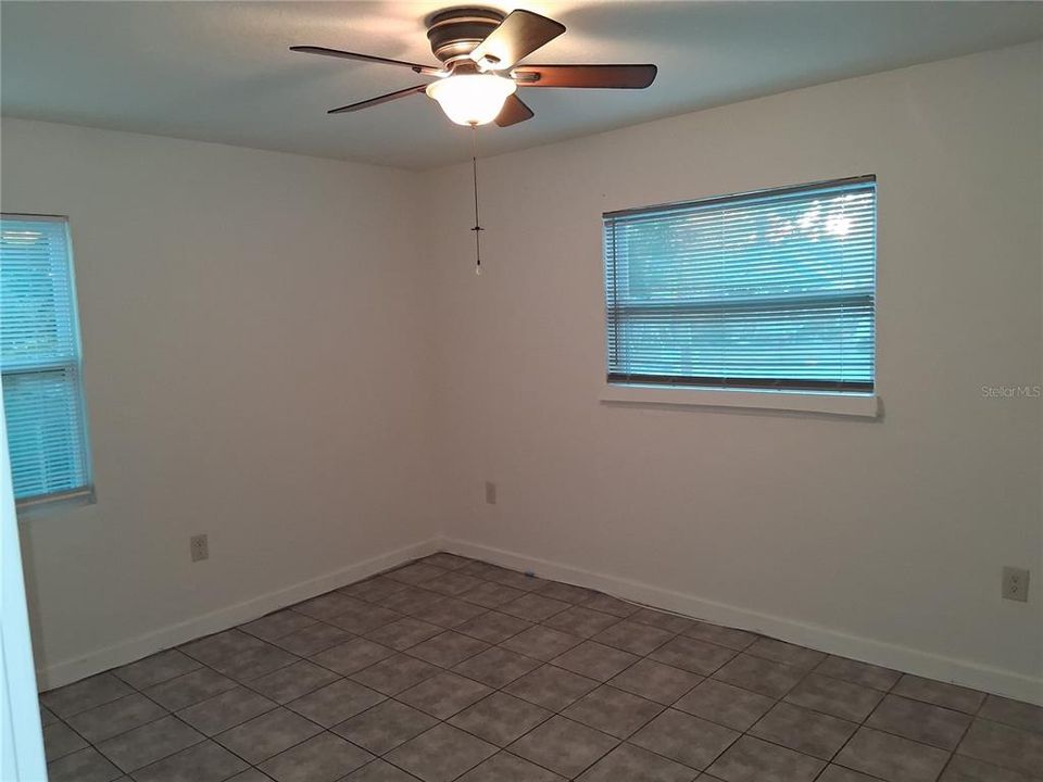 Activo con contrato: $224,000 (3 camas, 1 baños, 931 Pies cuadrados)