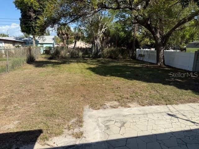 Activo con contrato: $224,000 (3 camas, 1 baños, 931 Pies cuadrados)