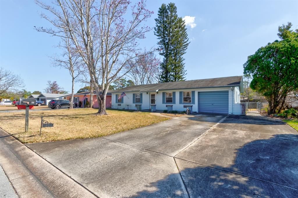 For Sale: $259,000 (3 beds, 2 baths, 1525 Square Feet)