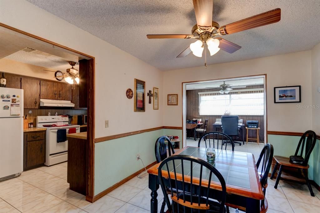 For Sale: $259,000 (3 beds, 2 baths, 1525 Square Feet)