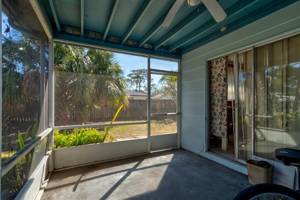 For Sale: $259,000 (3 beds, 2 baths, 1525 Square Feet)